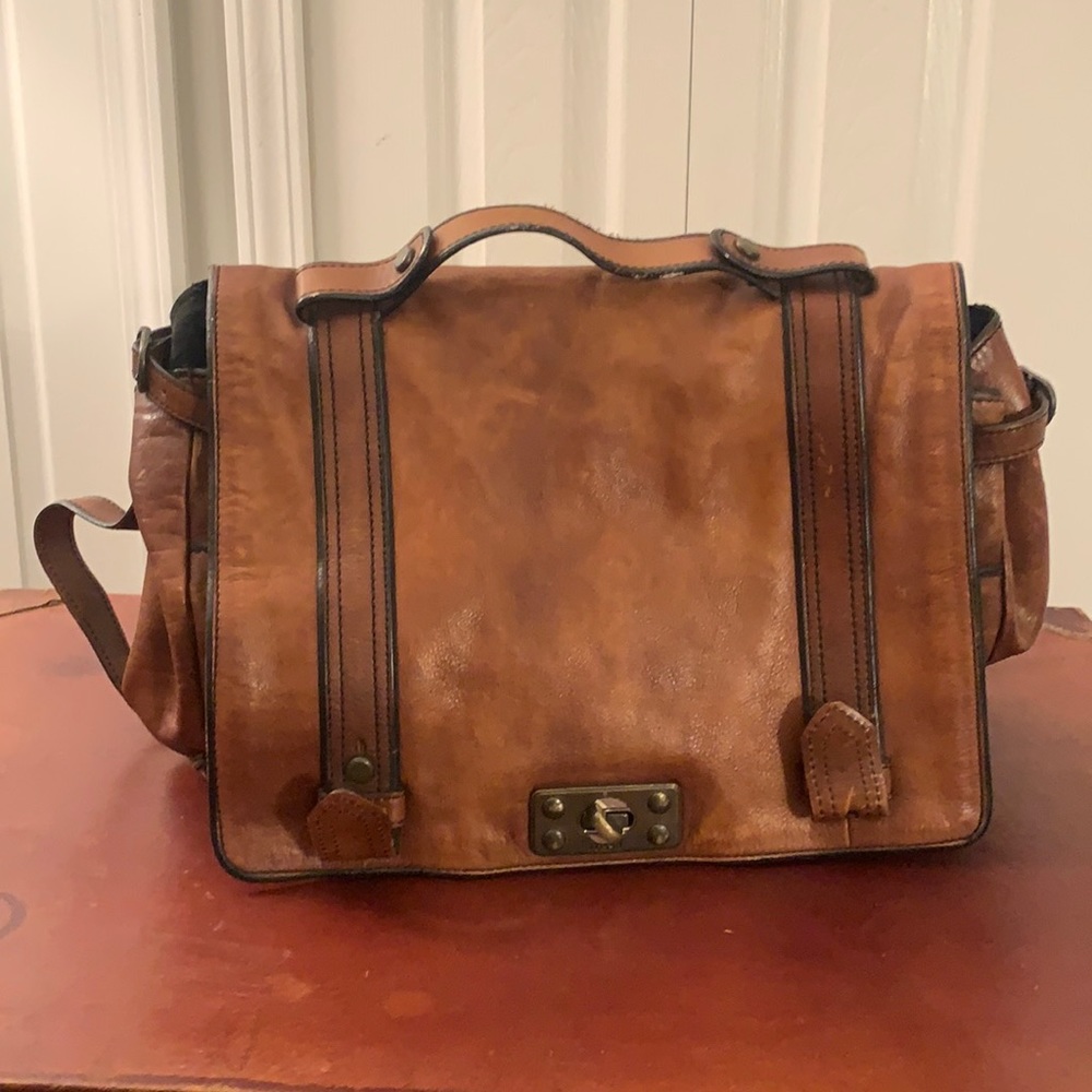 FOSSIL brown leather messenger bag brass hardware